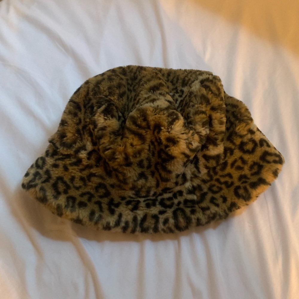 Cheetah print bucket hat
